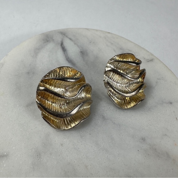 Vintage Earrings - Picture 2 of 5